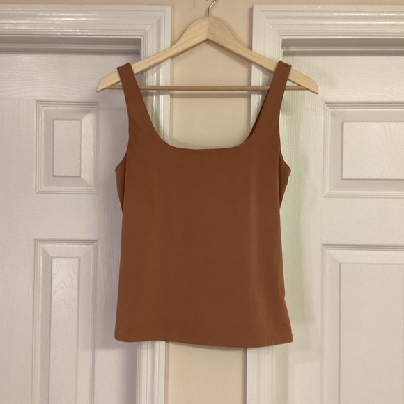 Express Square Neck Body Contour Tank - Picture 3 of 7